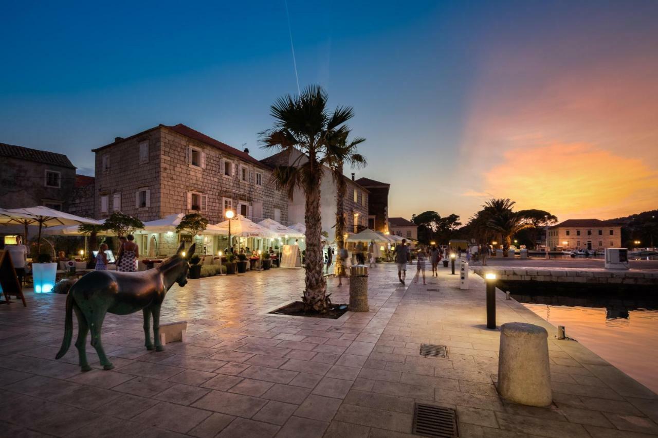 ילסה Hotel Hvar מראה חיצוני תמונה